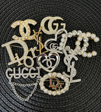 Load image into Gallery viewer, 10pcs Inspired Brooch Bundle Mix
