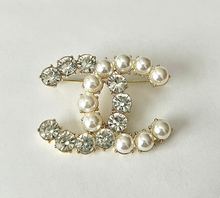 Load image into Gallery viewer, Inspired Brooch 2
